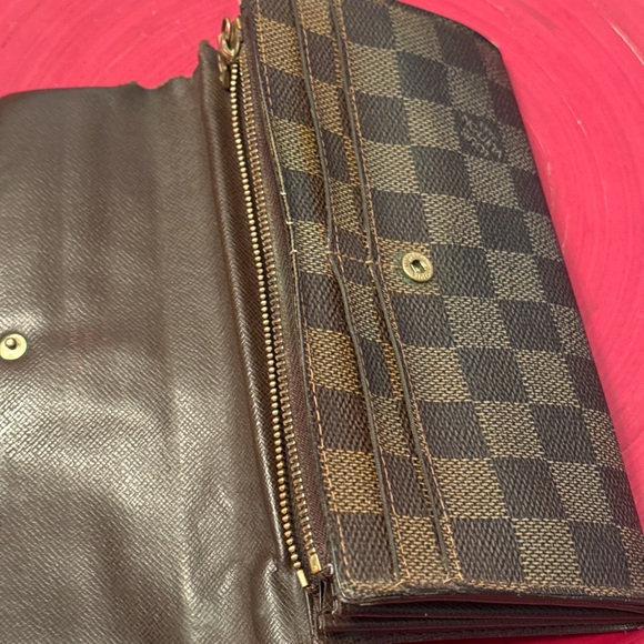 Louis Vuitton Monogram Brown Clutch - Picture 3 of 10